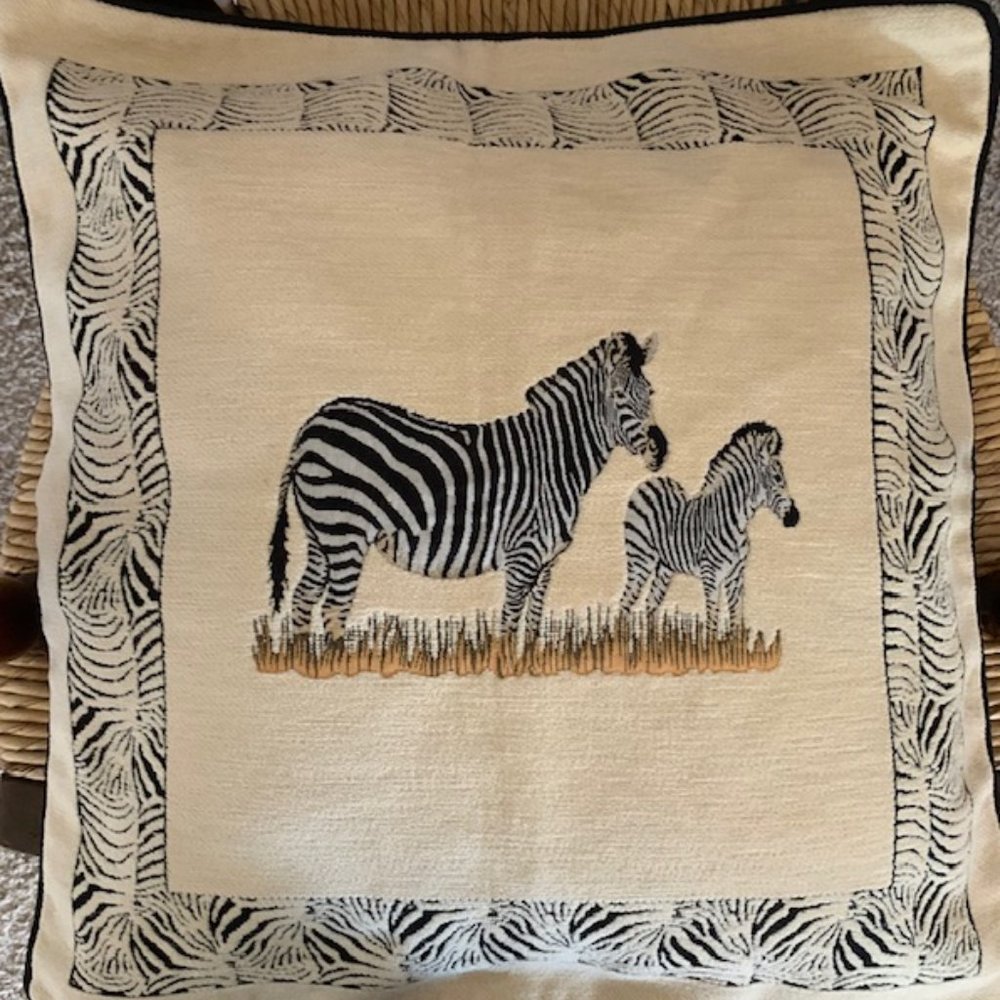 BOWEN PEARL Chenille Accent Pillow Cover